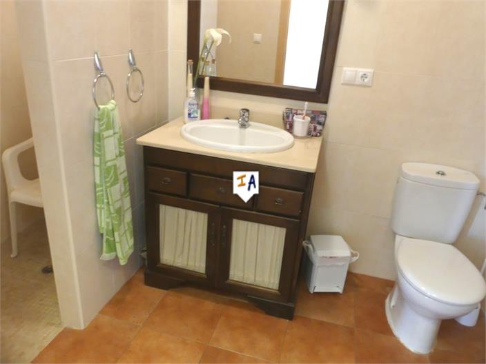 Image No.15-9 Bed House for sale