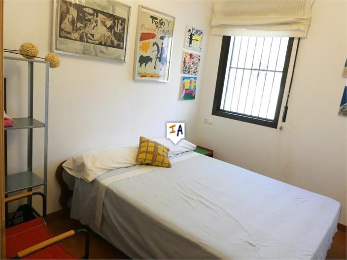 Image No.16-9 Bed House for sale