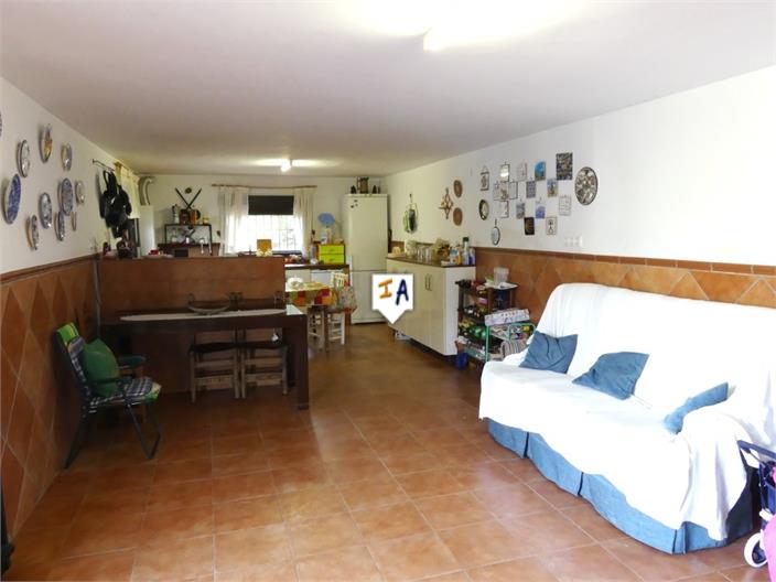 Image No.8-9 Bed House for sale