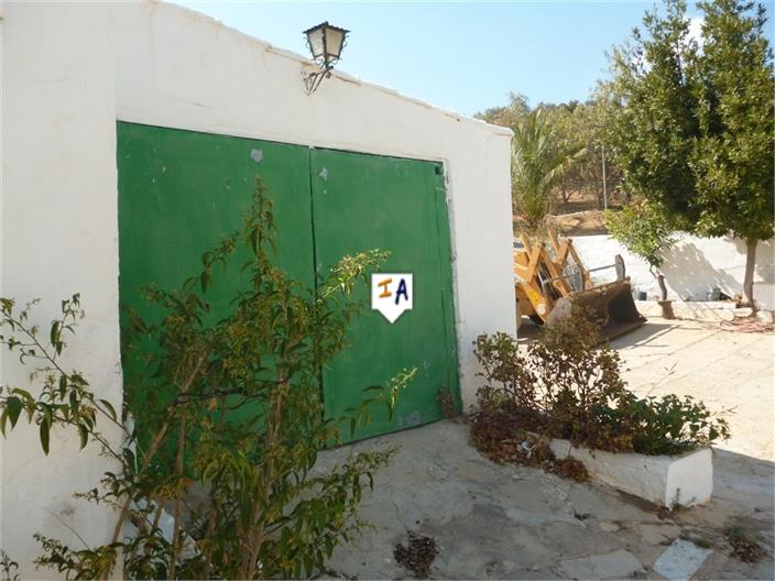 Image No.17-4 Bed Farmhouse for sale