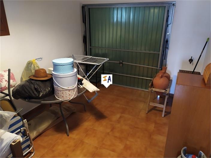 Image No.15-3 Bed House for sale