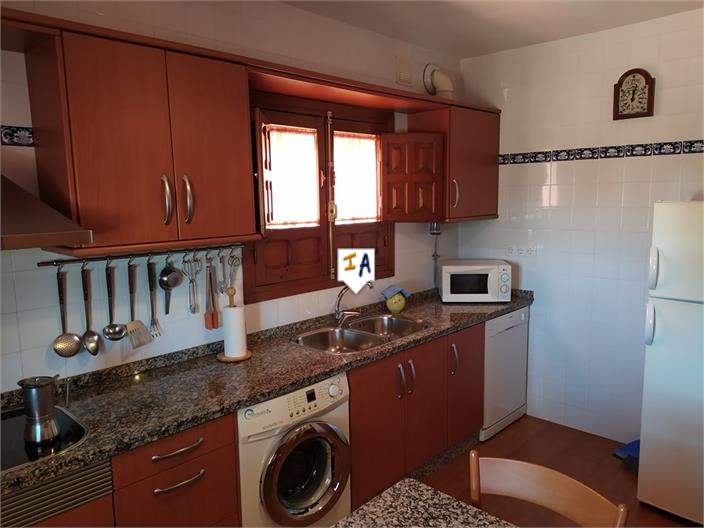 Image No.6-3 Bed House for sale