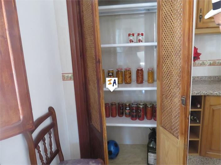 Image No.12-4 Bed House for sale