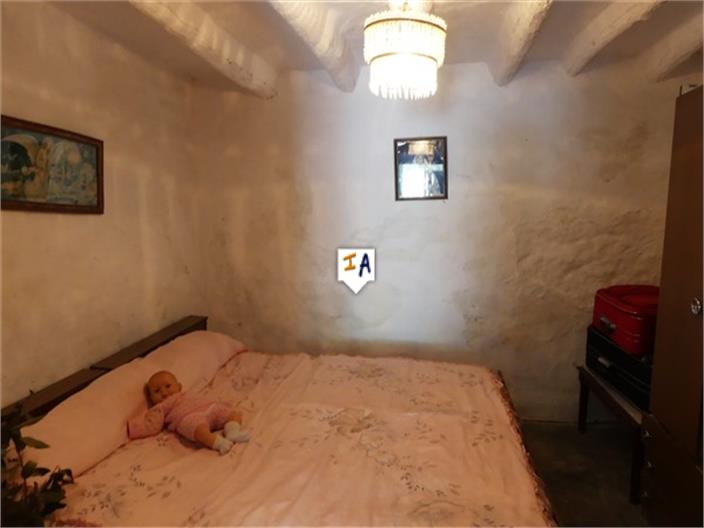 Image No.13-4 Bed Farmhouse for sale