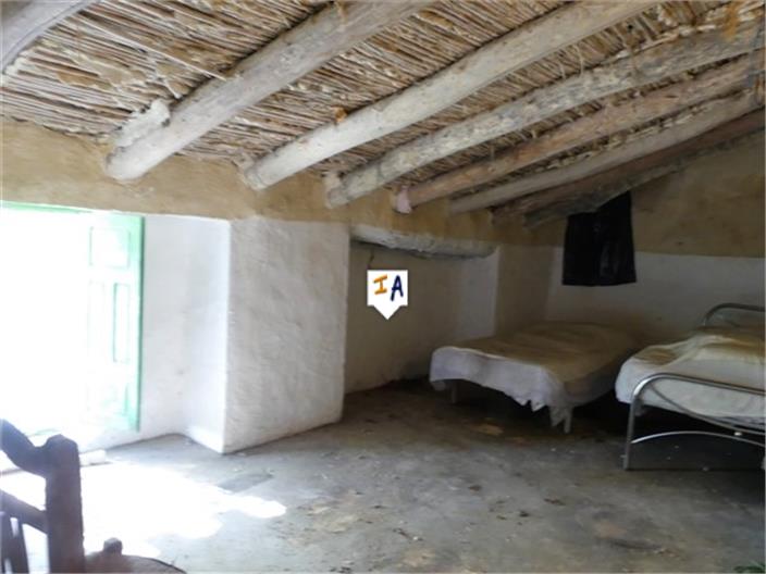 Image No.15-4 Bed Farmhouse for sale