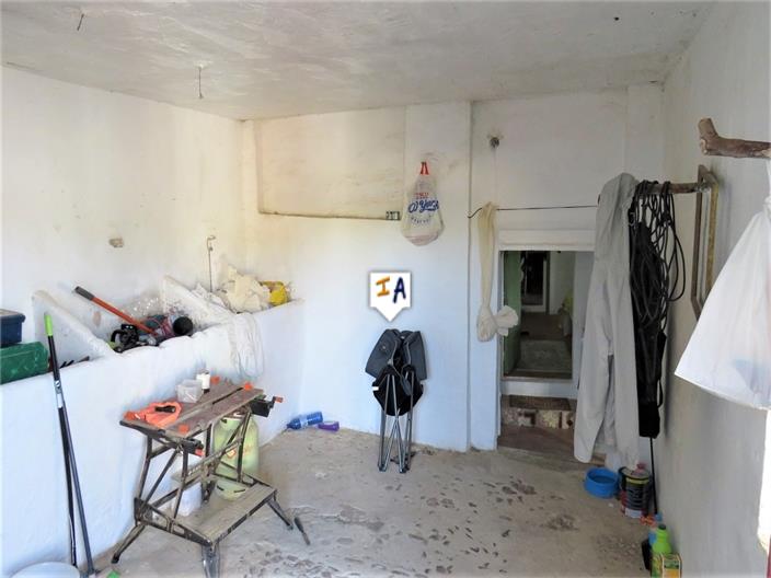 Image No.16-3 Bed Farmhouse for sale