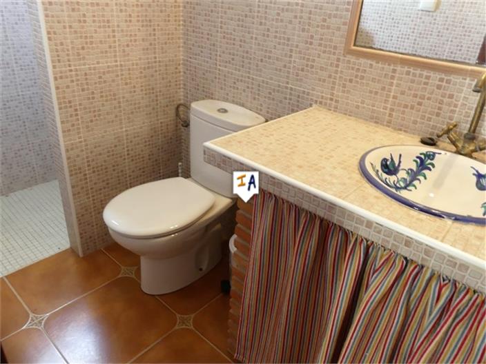 Image No.7-3 Bed House for sale