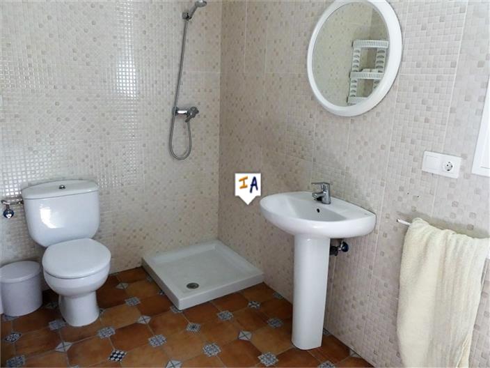 Image No.9-3 Bed House for sale