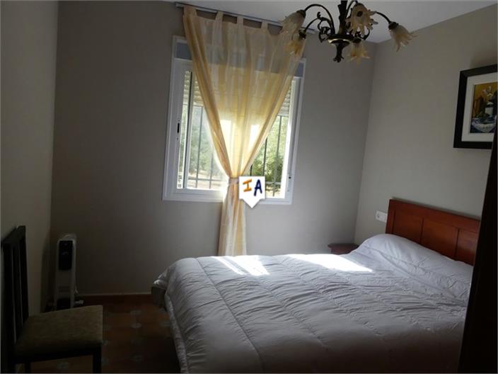 Image No.10-3 Bed House for sale