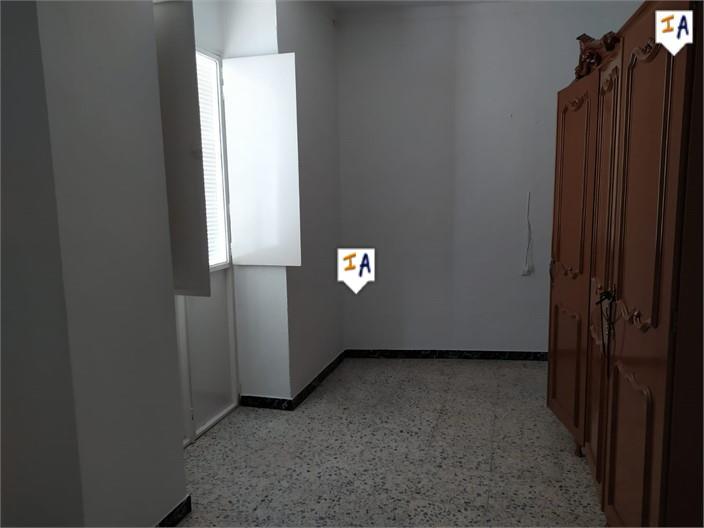 Image No.6-3 Bed House for sale