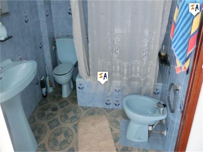 Image No.15-4 Bed House for sale