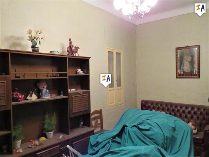 Image No.12-6 Bed House for sale