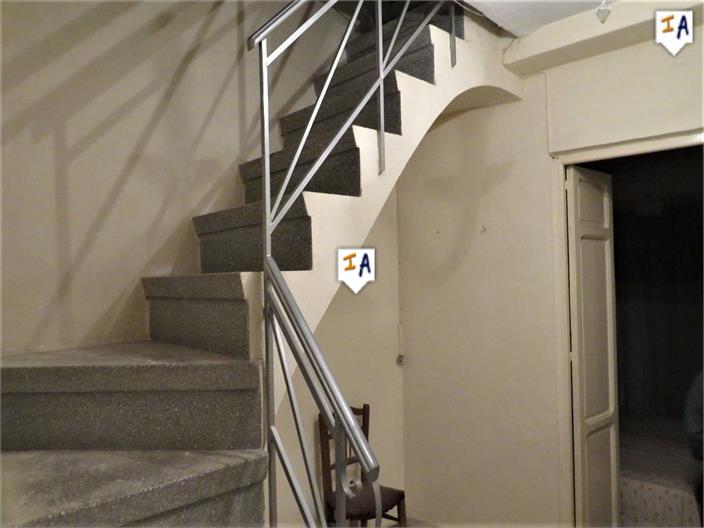 Image No.13-6 Bed House for sale