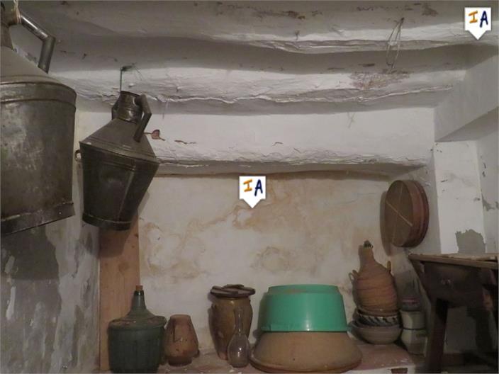 Image No.14-6 Bed House for sale