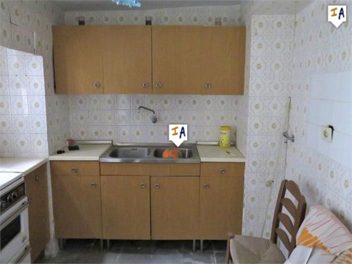 Image No.6-6 Bed House for sale