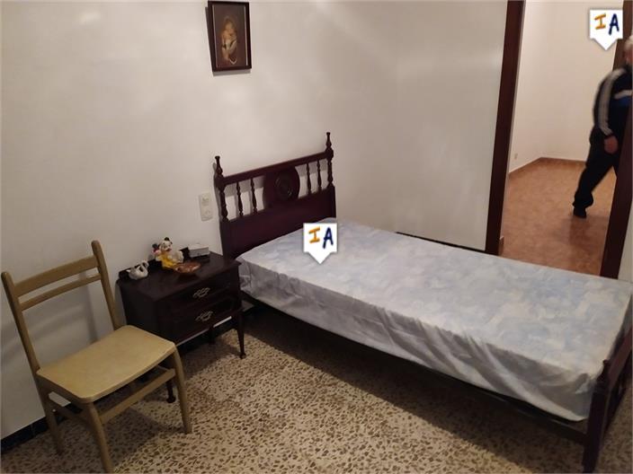 Image No.14-5 Bed House for sale