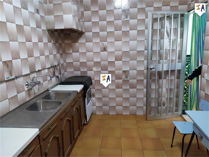 Image No.4-5 Bed House for sale