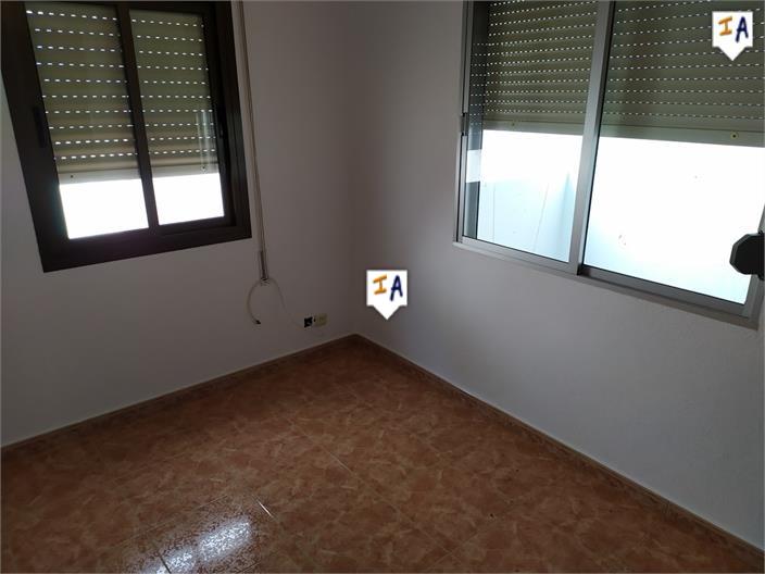 Image No.9-5 Bed House for sale