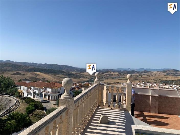 Image No.16-6 Bed House for sale