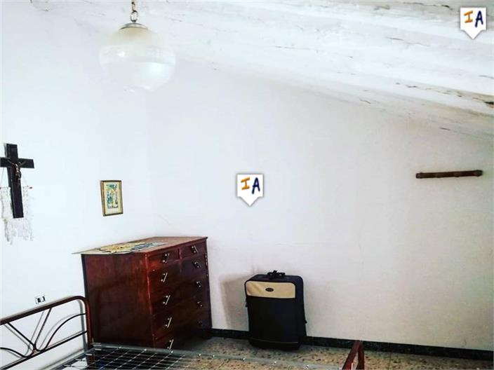 Image No.15-5 Bed House for sale