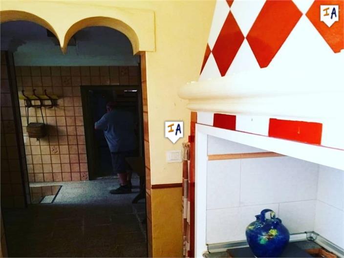 Image No.9-5 Bed House for sale