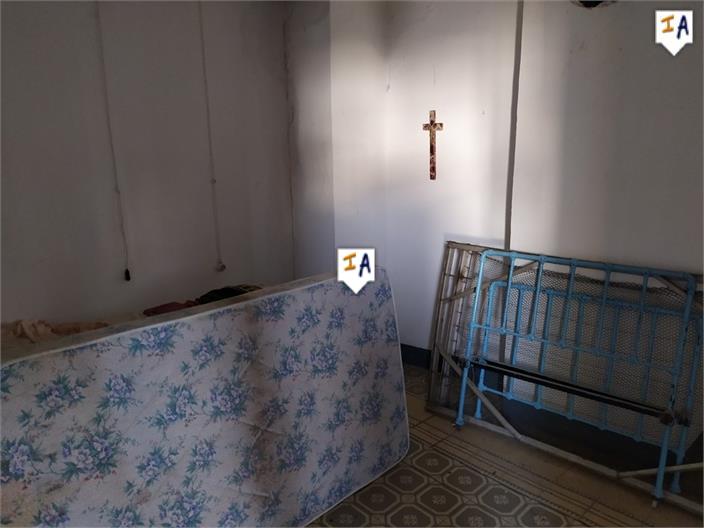 Image No.12-3 Bed House for sale