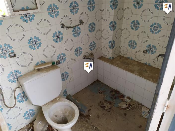 Image No.13-3 Bed House for sale