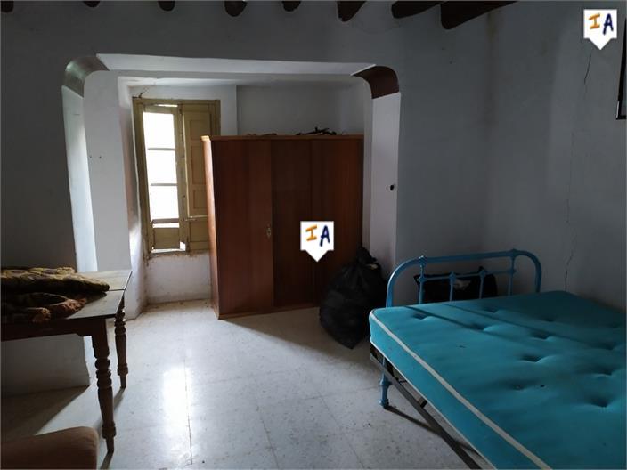 Image No.9-3 Bed House for sale