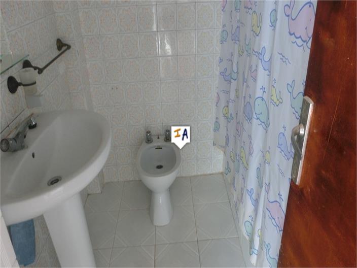 Image No.15-4 Bed House for sale