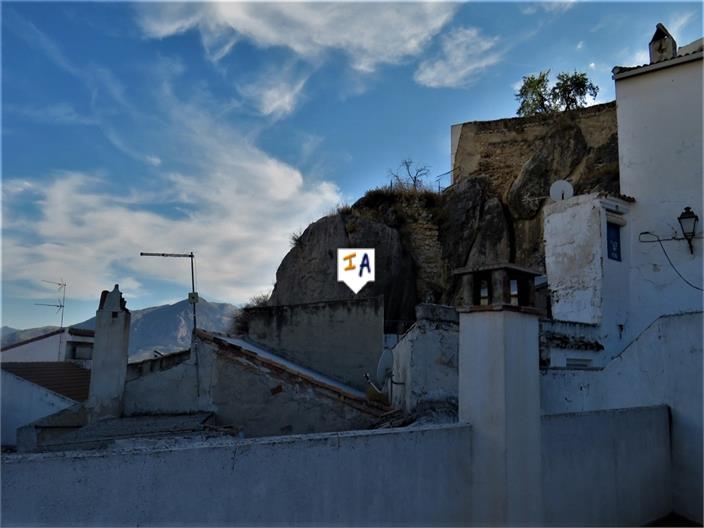 Image No.15-3 Bed House for sale