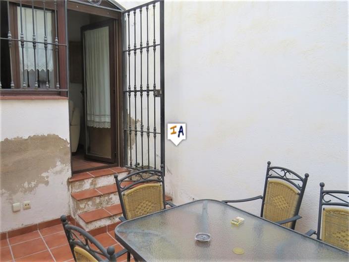 Image No.6-3 Bed House for sale