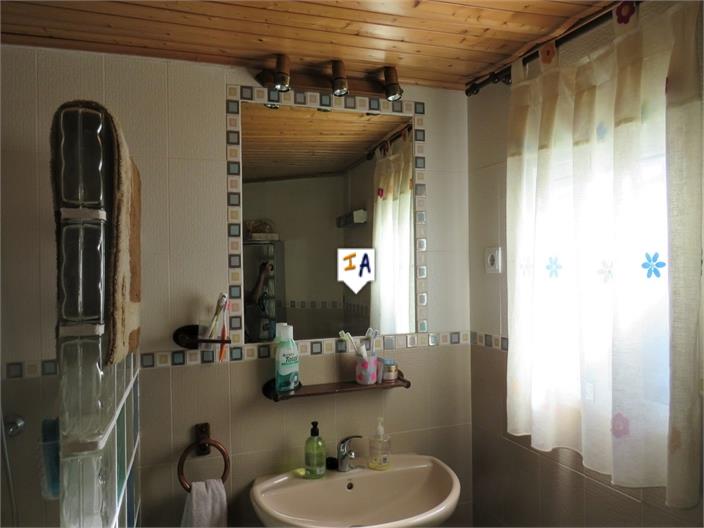 Image No.9-3 Bed House for sale