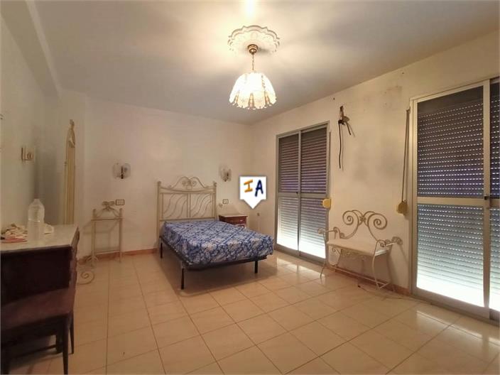 Image No.13-4 Bed House for sale