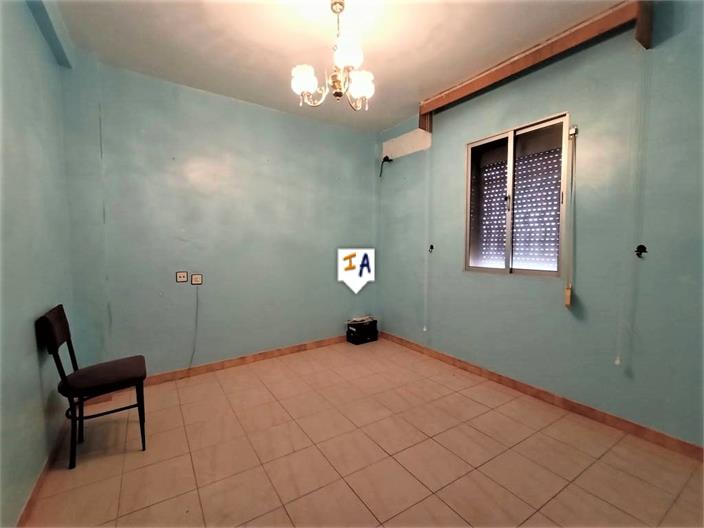 Image No.15-4 Bed House for sale