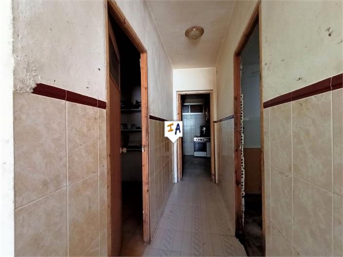 Image No.16-4 Bed House for sale