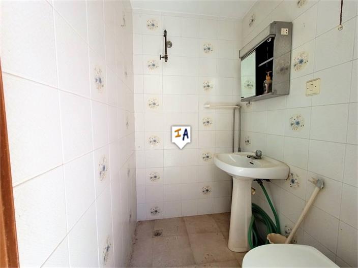 Image No.7-4 Bed House for sale