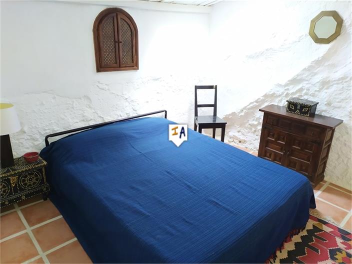 Image No.13-4 Bed House for sale