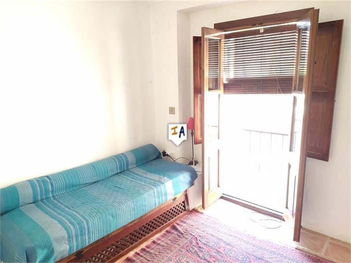 Image No.15-4 Bed House for sale