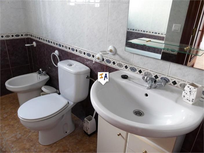 Image No.14-5 Bed House for sale