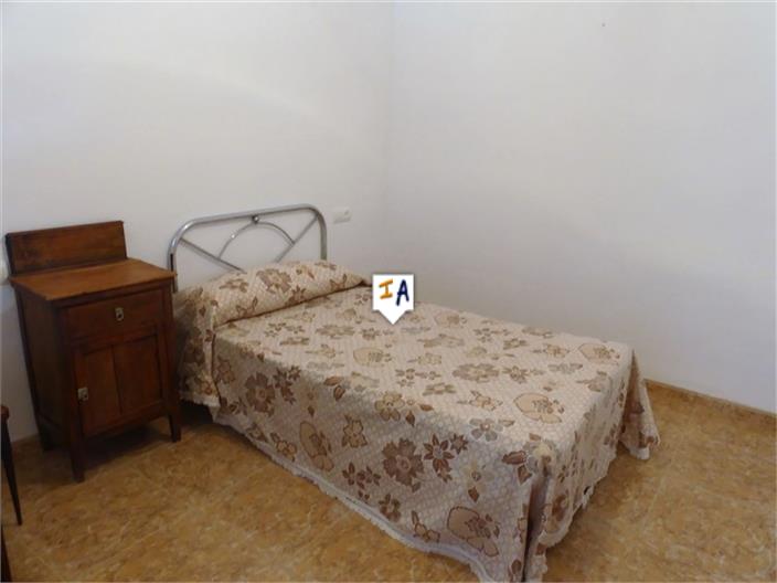 Image No.15-5 Bed House for sale