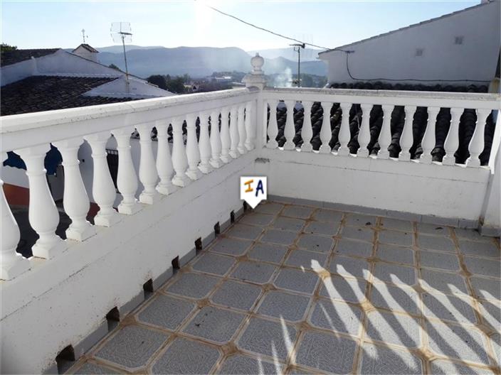 Image No.3-5 Bed House for sale
