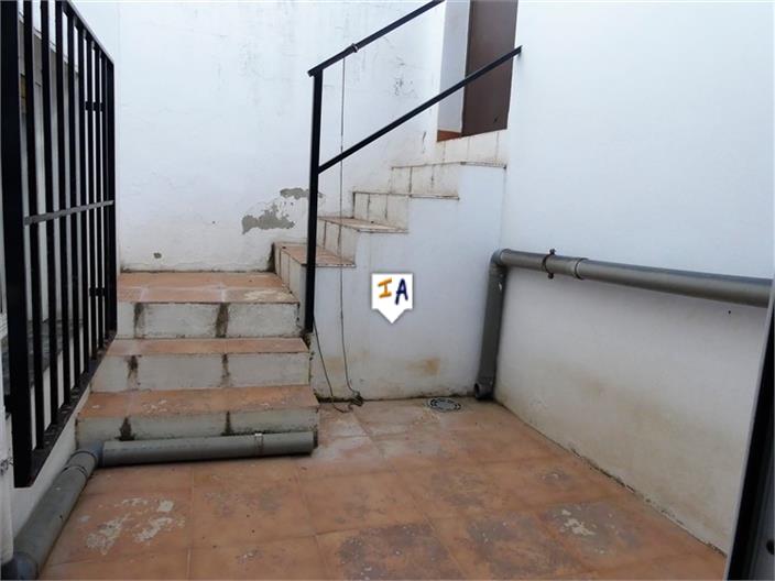 Image No.7-5 Bed House for sale