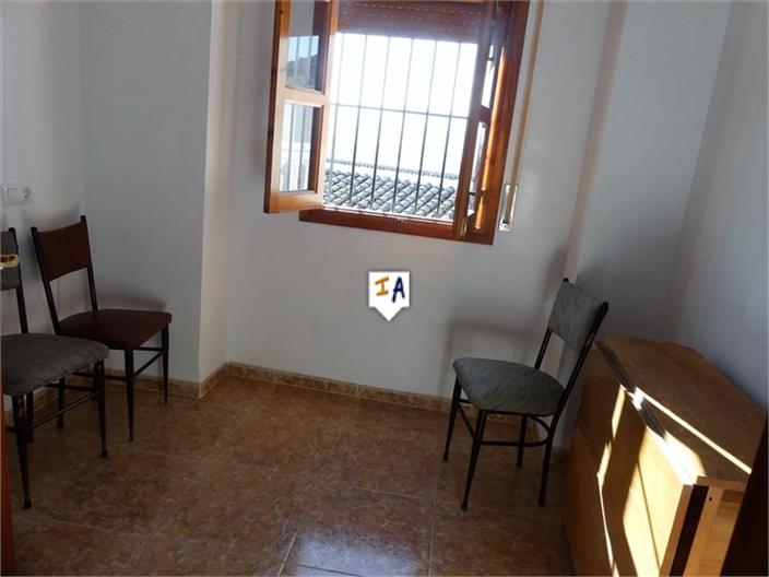 Image No.9-5 Bed House for sale