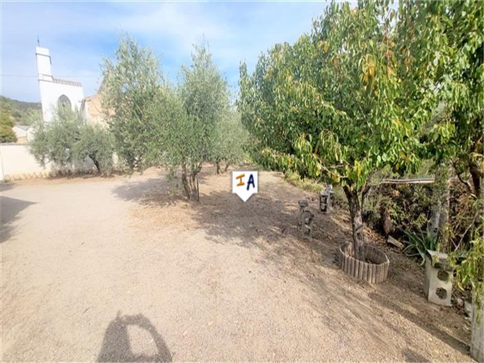 Image No.2-5 Bed House for sale