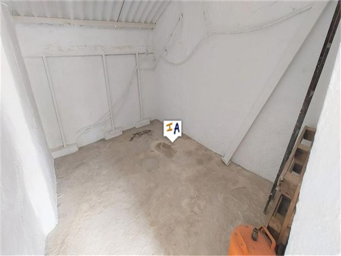 Image No.17-5 Bed House for sale