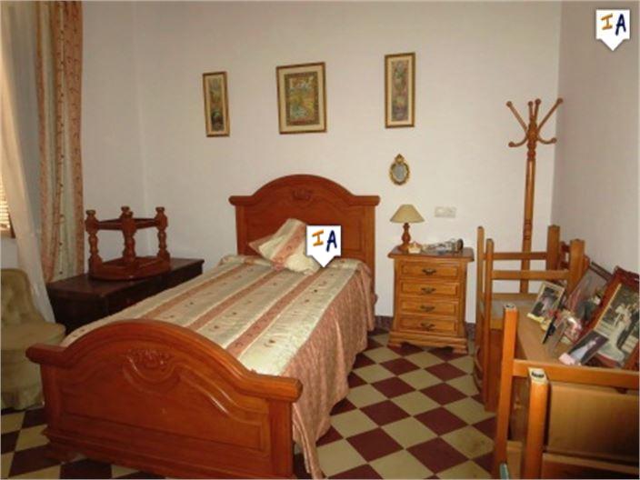 Image No.14-4 Bed House for sale