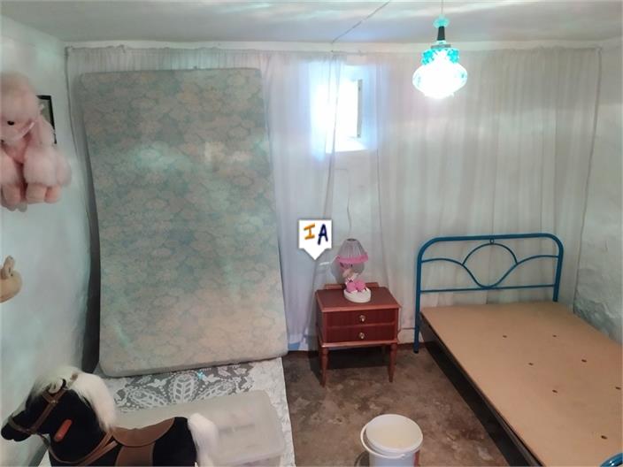 Image No.16-6 Bed Farmhouse for sale