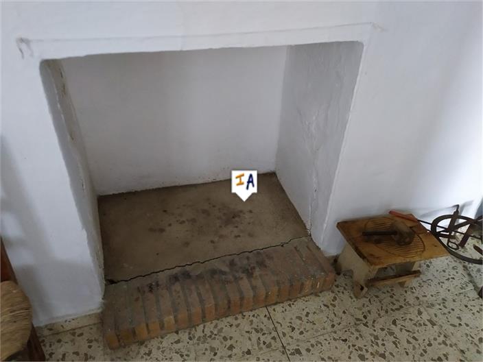 Image No.17-6 Bed Farmhouse for sale