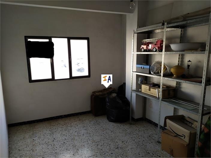 Image No.6-3 Bed House for sale