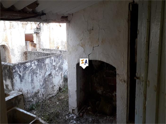 Image No.17-5 Bed Farmhouse for sale